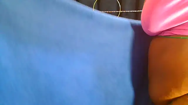 AmazingDarkDoll online show from 11-04-25, 04:17