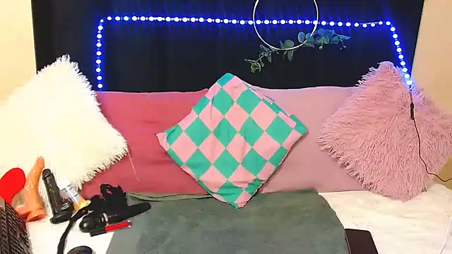 Snapshot of AmazingDarkDoll chatting on 11-21-25, 04:05 AmazingDarkDoll online show from 11-21-25, 04:05