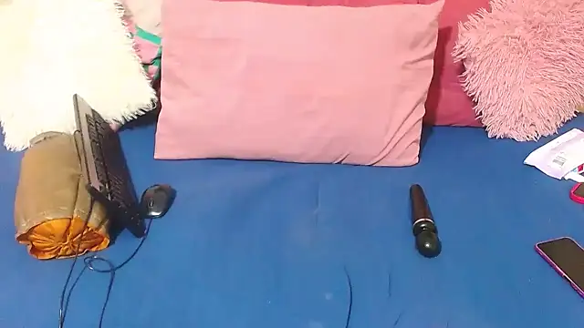 Snapshot of AmazingDarkDoll chatting on 12-02-25, 12:38 AmazingDarkDoll online show from 12-02-25, 12:38