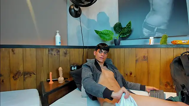 Snapshot of Dani_mc1 chatting on 09-09-25, 12:05 Dani mc1 online show from 09-09-25, 12:05