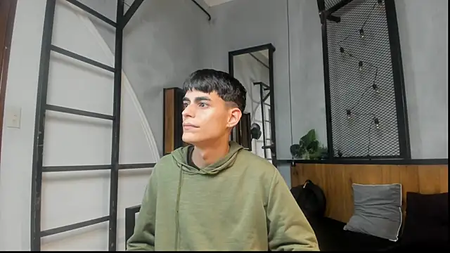 Snapshot of Dani_mc1 chatting on 11-12-25, 11:32 Dani mc1 online show from 11-12-25, 11:32