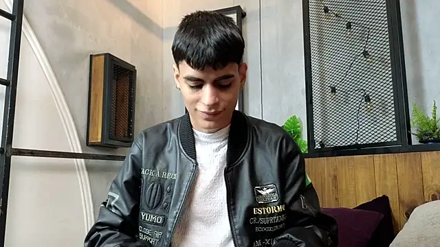 Dani mc1 online show from 12-18-25, 11:27