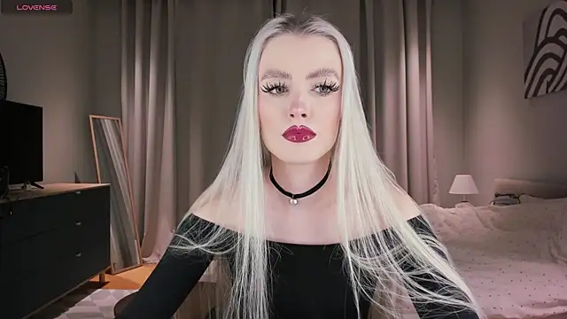 Snapshot of sashaloveyou chatting on 11-03-25, 11:04 sashaloveyou online show from 11-03-25, 11:04