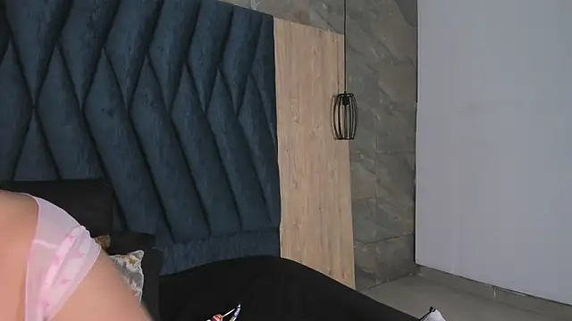 Snapshot of Samy_Grey01 chatting on 11-09-25, 03:05 Samy Grey01 online show from 11-09-25, 03:05