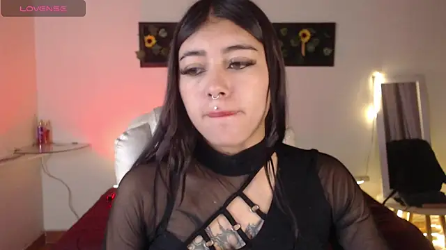 Snapshot of gabriella_live chatting on 10-20-25, 05:02 gabriella live online show from 10-20-25, 05:02