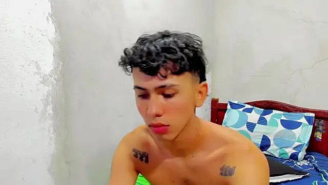 Snapshot of Damien_444 chatting on 09-13-25, 06:46 Damien 444 online show from 09-13-25, 06:46