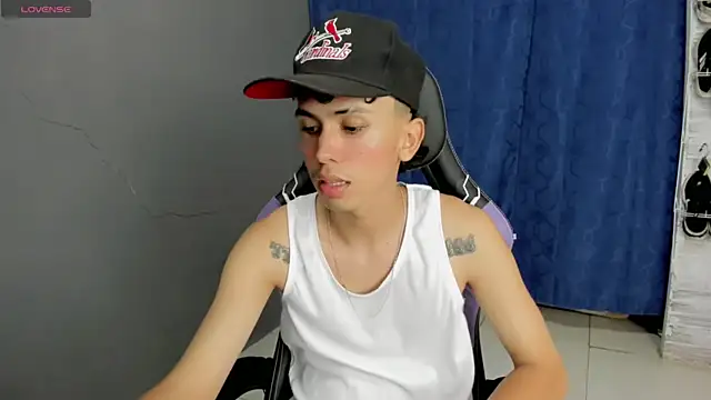 Snapshot of Damien_444 chatting on 10-29-25, 03:53 Damien 444 online show from 10-29-25, 03:53