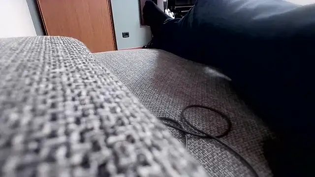 cucciolotto76 online show from 11-13-25, 08:08