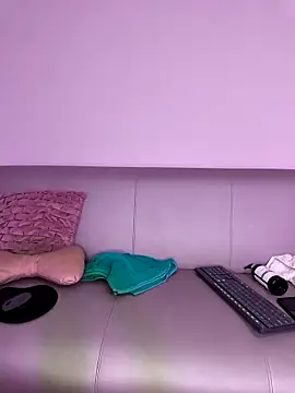 Amber-08 online show from 11-18-25, 02:32