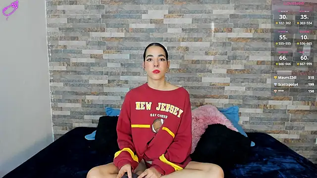 Snapshot of violett__golden chatting on 10-07-25, 10:07 violett golden online show from 10-07-25, 10:07