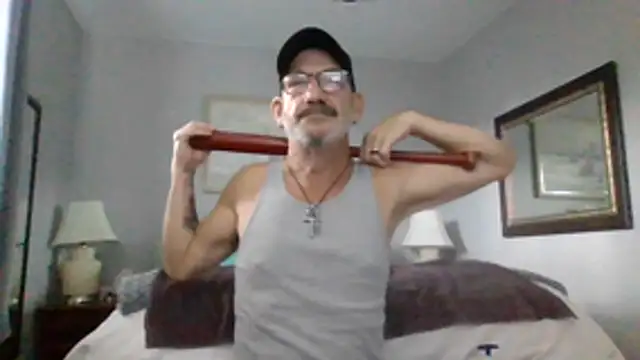 Snapshot of FoxnMouse chatting on 10-25-25, 05:08 FoxnMouse online show from 10-25-25, 05:08