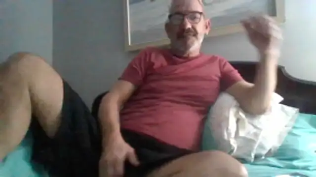 Snapshot of FoxnMouse chatting on 10-27-25, 03:43 FoxnMouse online show from 10-27-25, 03:43