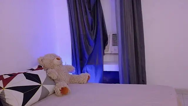 nudesketch1 online show from 11-01-25, 10:23