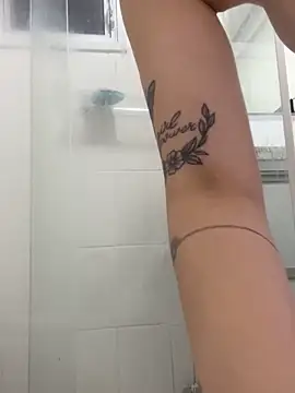 Snapshot of yumi-hot chatting on 03-27-26, 01:44 yumi-hot online show from 03-27-26, 01:44