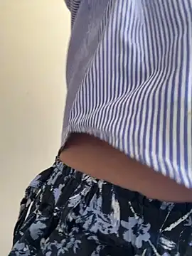 Snapshot of modelnishu chatting on 03-05-26, 04:19 modelnishu online show from 03-05-26, 04:19