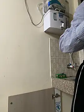 Snapshot of modelnishu chatting on 03-19-26, 02:10 modelnishu online show from 03-19-26, 02:10