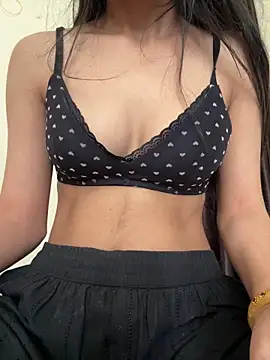 Snapshot of modelnishu chatting on 03-21-26, 08:19 modelnishu online show from 03-21-26, 08:19