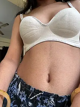 Snapshot of modelnishu chatting on 03-24-26, 03:00 modelnishu online show from 03-24-26, 03:00