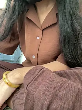 Snapshot of modelnishu chatting on 03-27-26, 10:04 modelnishu online show from 03-27-26, 10:04