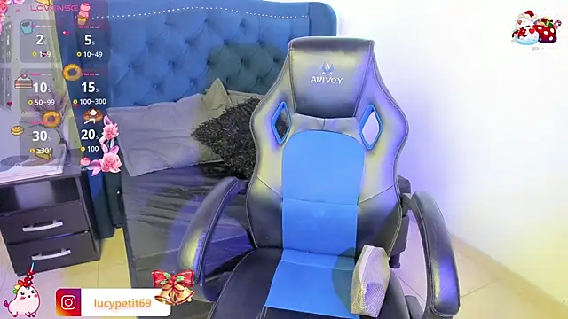 LucyPetit online show from 12-17-25, 02:12