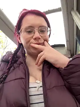 Snapshot of raen001 chatting on 11-18-25, 08:52 raen001 online show from 11-18-25, 08:52