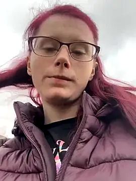 Snapshot of raen001 chatting on 11-27-25, 09:44 raen001 online show from 11-27-25, 09:44