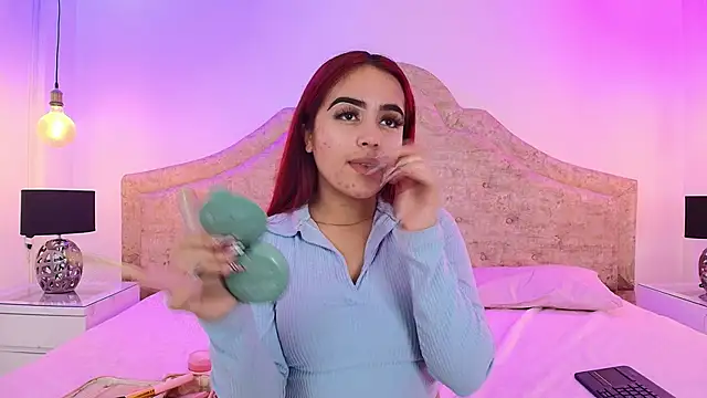 KhloeJohnson online show from 10-03-25, 08:17