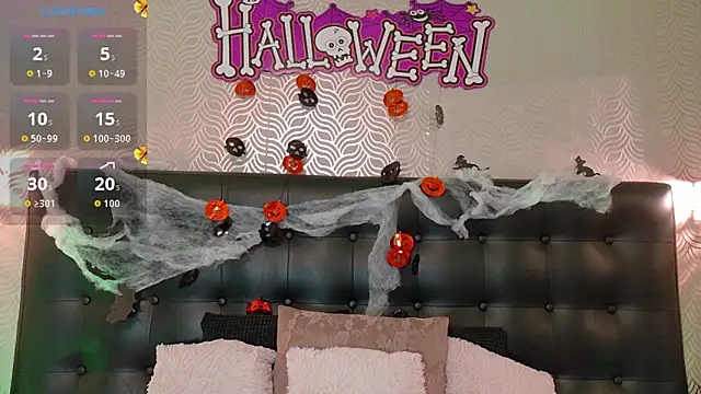 Snapshot of Sharonevanss_ chatting on 10-20-25, 08:31 Sharonevanss online show from 10-20-25, 08:31