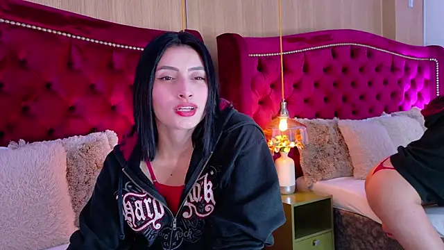 Snapshot of ZaraGold chatting on 02-20-26, 11:16 ZaraGold online show from 02-20-26, 11:16