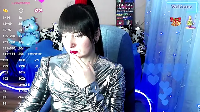 Snapshot of MilaRay chatting on 12-20-24, 03:00 MilaRay online show from 12-20-24, 03:00