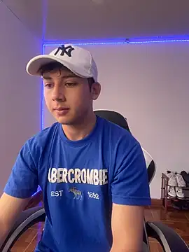 Snapshot of Casper___kyy chatting on 10-30-25, 04:30 Casper kyy online show from 10-30-25, 04:30