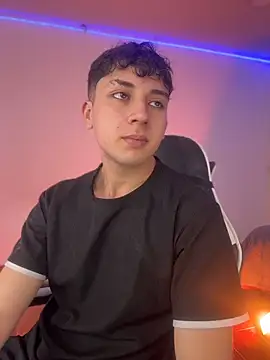 Snapshot of Casper___kyy chatting on 11-20-25, 04:18 Casper kyy online show from 11-20-25, 04:18