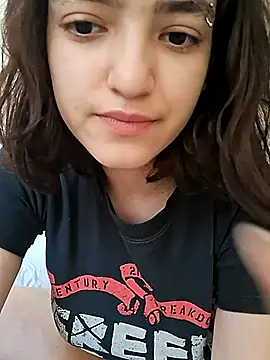 Snapshot of abrilour chatting on 10-10-25, 05:34 abrilour online show from 10-10-25, 05:34