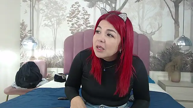 Snapshot of CorineRay chatting on 10-22-25, 05:24 CorineRay online show from 10-22-25, 05:24