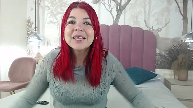 Snapshot of CorineRay chatting on 11-06-25, 02:07 CorineRay online show from 11-06-25, 02:07