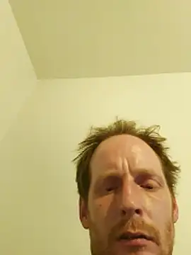 Lavoieya online show from 11-30-25, 08:51