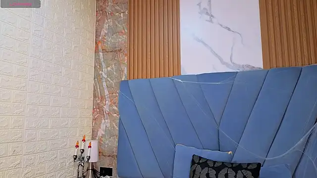 Snapshot of angel__red_ chatting on 10-23-25, 03:17 angel red online show from 10-23-25, 03:17