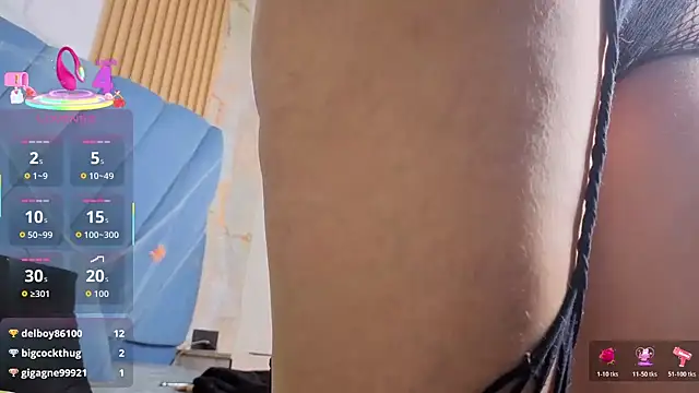 Snapshot of angel__red_ chatting on 10-28-25, 03:10 angel red online show from 10-28-25, 03:10