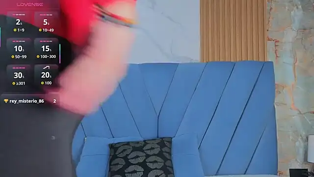 Snapshot of angel__red_ chatting on 11-24-25, 03:28 angel red online show from 11-24-25, 03:28