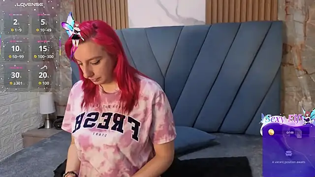 Snapshot of angel__red_ chatting on 12-14-25, 03:34 angel red online show from 12-14-25, 03:34