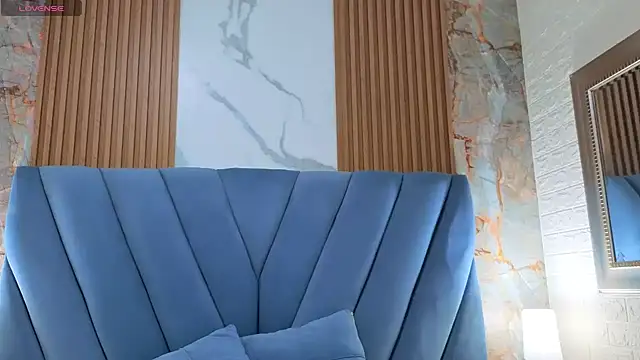 Snapshot of angel__red_ chatting on 01-07-26, 06:27 angel red online show from 01-07-26, 06:27