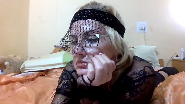 TianaQLove online show from 09-29-25, 06:02