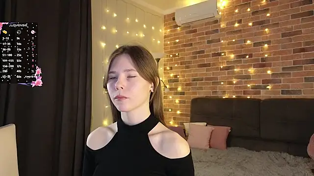 EmiliDen online show from 10-19-25, 07:03