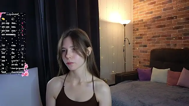 EmiliDen online show from 11-14-25, 05:11