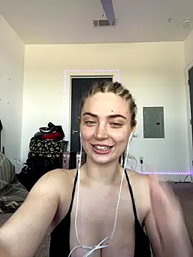 Roseyla    online show from 10-08-25, 07:22