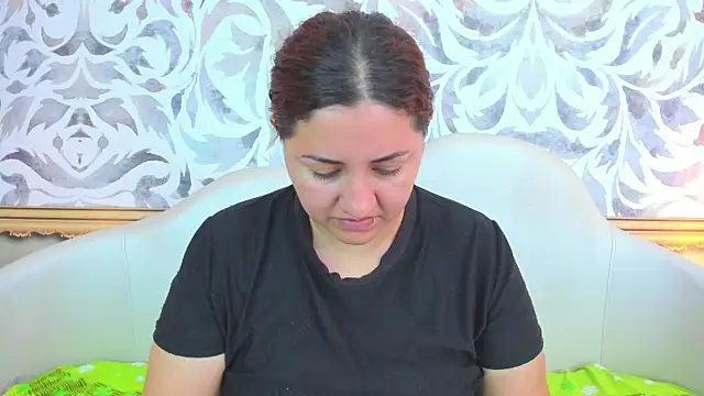 Snapshot of mishell_lovely chatting on 10-28-25, 12:30 mishell lovely online show from 10-28-25, 12:30