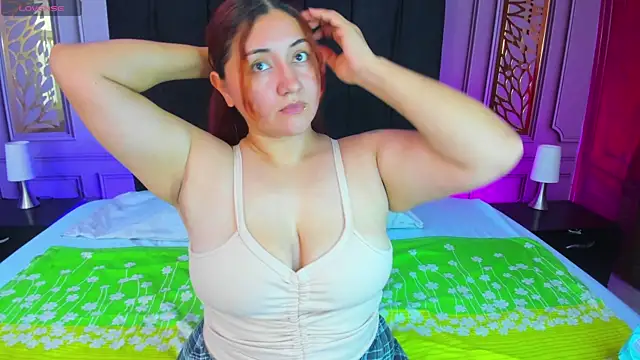 Snapshot of mishell_lovely chatting on 10-29-25, 01:35 mishell lovely online show from 10-29-25, 01:35