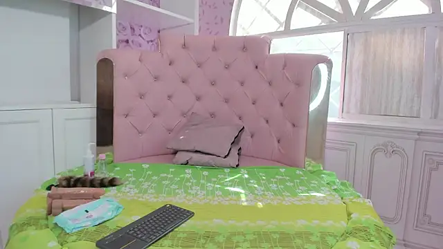 Snapshot of mishell_lovely chatting on 11-05-25, 02:28 mishell lovely online show from 11-05-25, 02:28