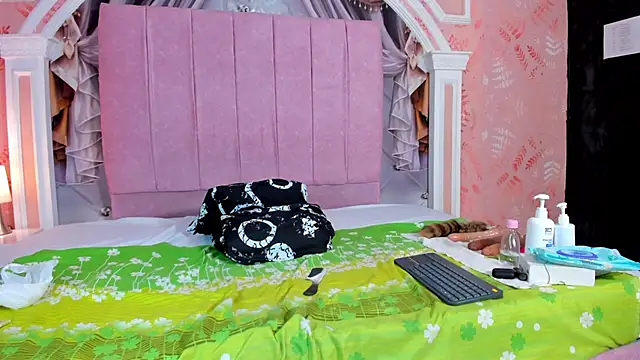 Snapshot of mishell_lovely chatting on 11-07-25, 01:16 mishell lovely online show from 11-07-25, 01:16