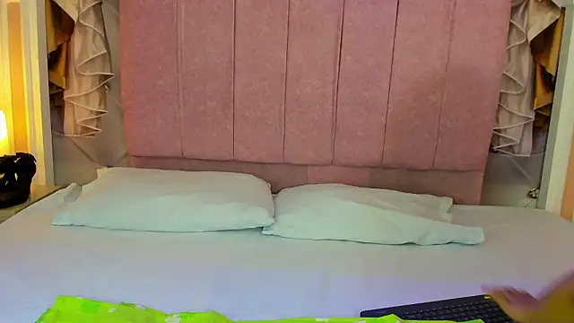 mishell lovely online show from 02-12-26, 01:39